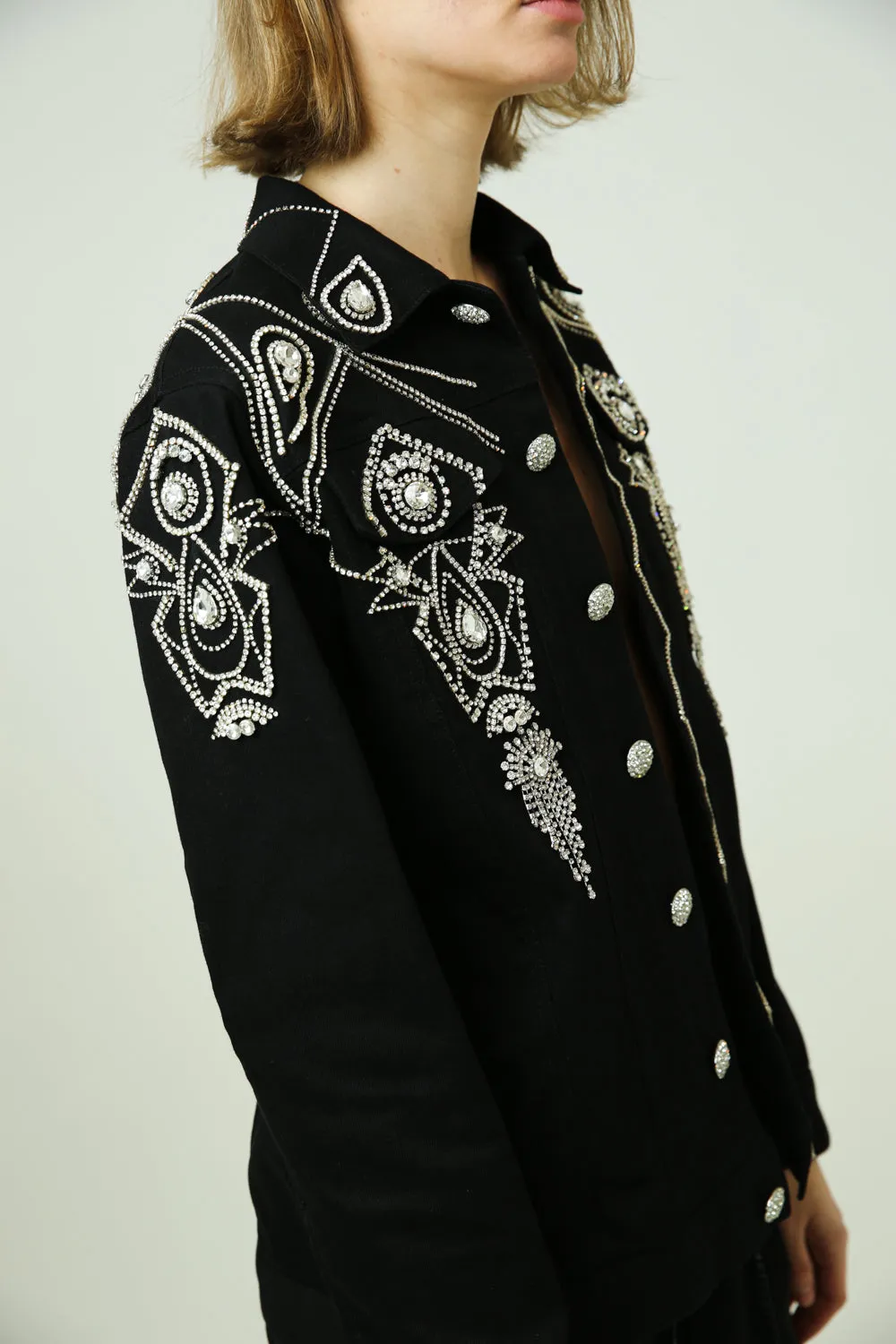 Classic shirt with embellishment