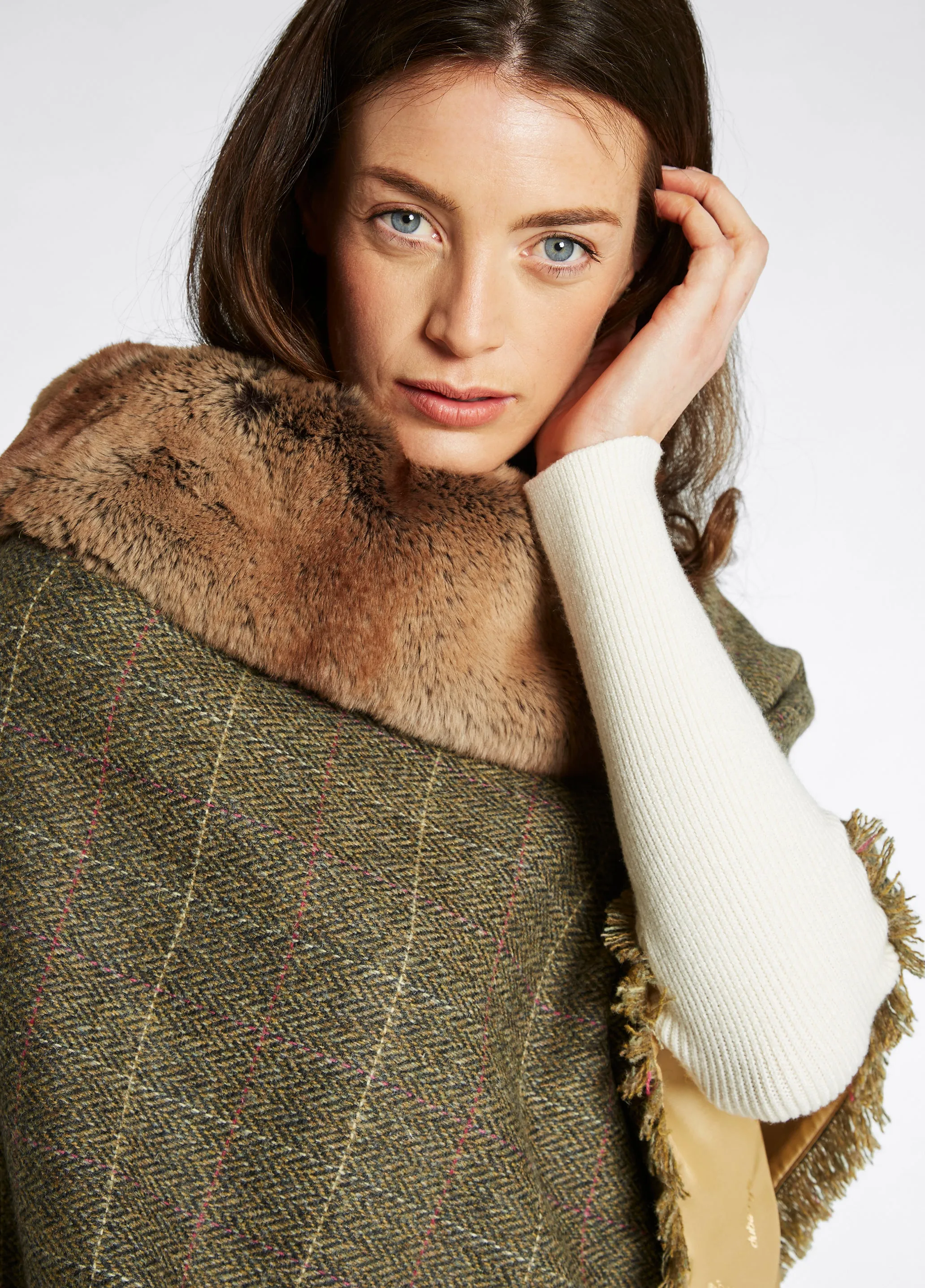 Silverfir Tweed Poncho m. kunstpels, Thistle